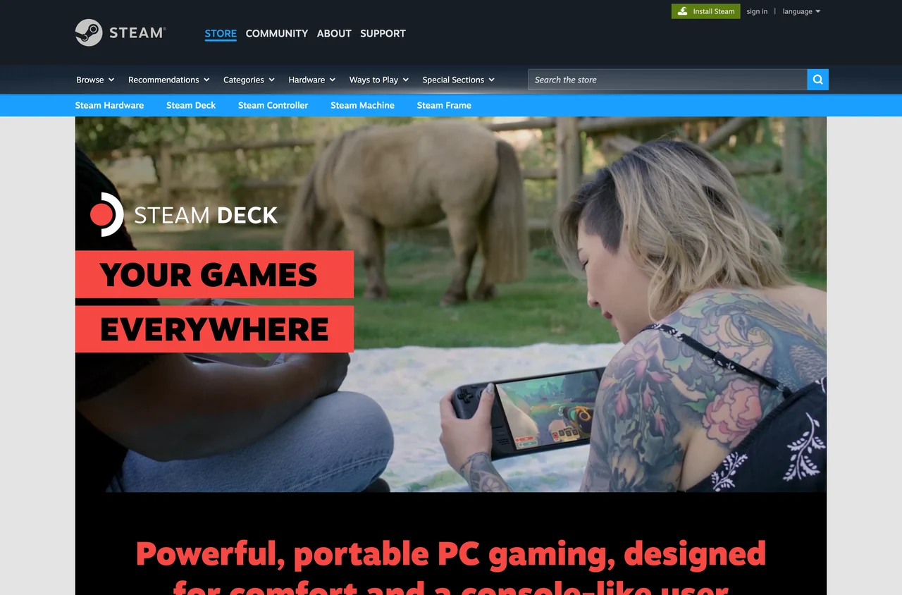 휴대용 게임기 중 PC형인 밸브 스팀덱 공식 페이지. 휴대용 PC 게이밍이라는 성격이 앞머리에 적혀 있다.